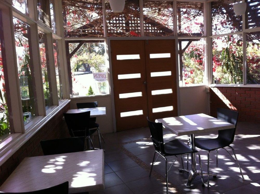 Stawell'S London Motor Inn Экстерьер фото