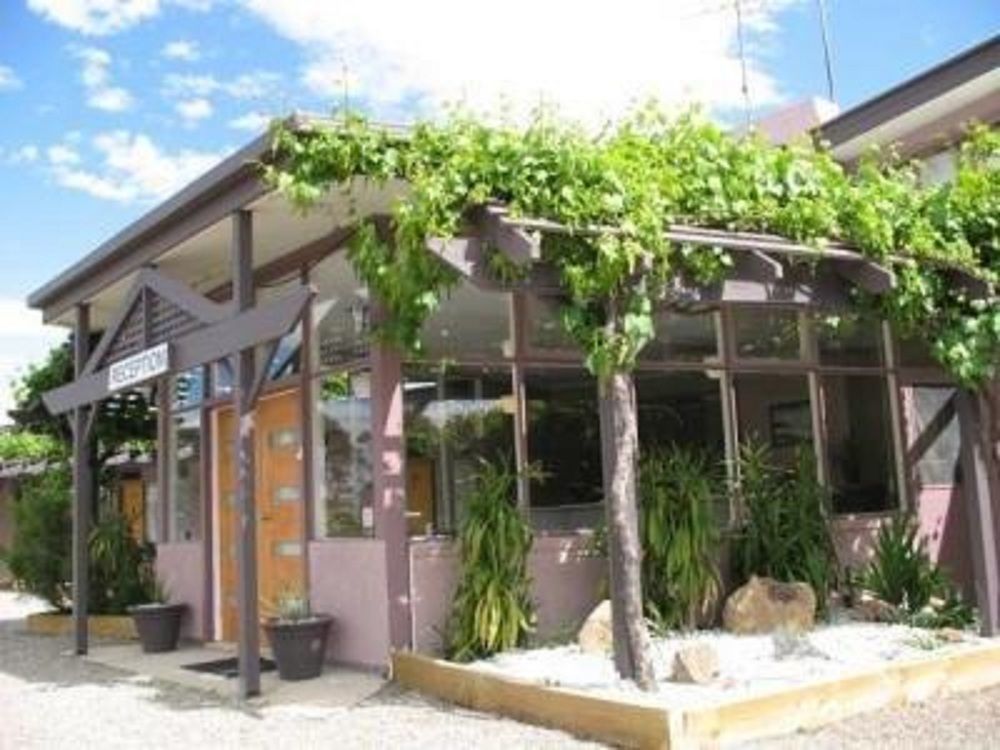 Stawell'S London Motor Inn Экстерьер фото
