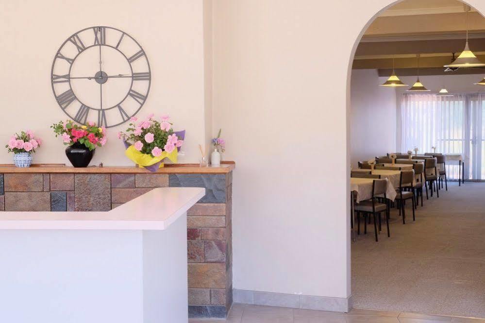 Stawell'S London Motor Inn Экстерьер фото