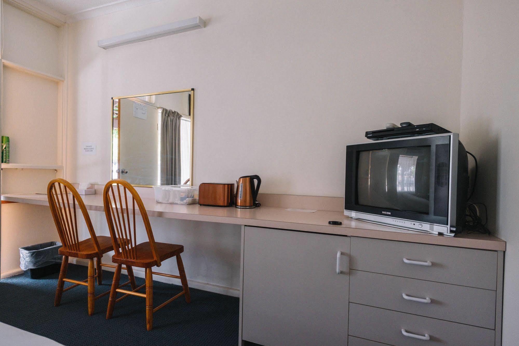 Stawell'S London Motor Inn Экстерьер фото