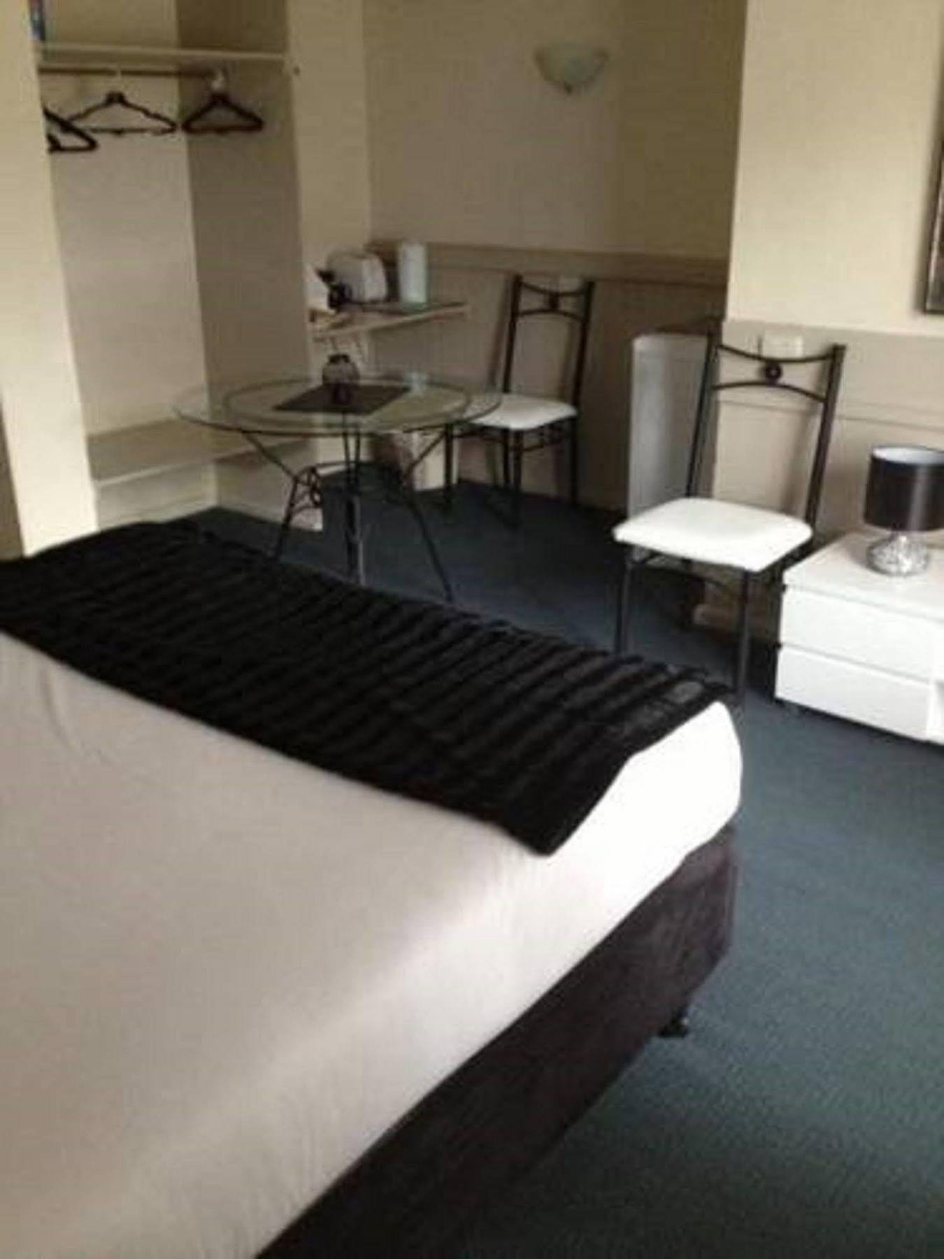 Stawell'S London Motor Inn Экстерьер фото