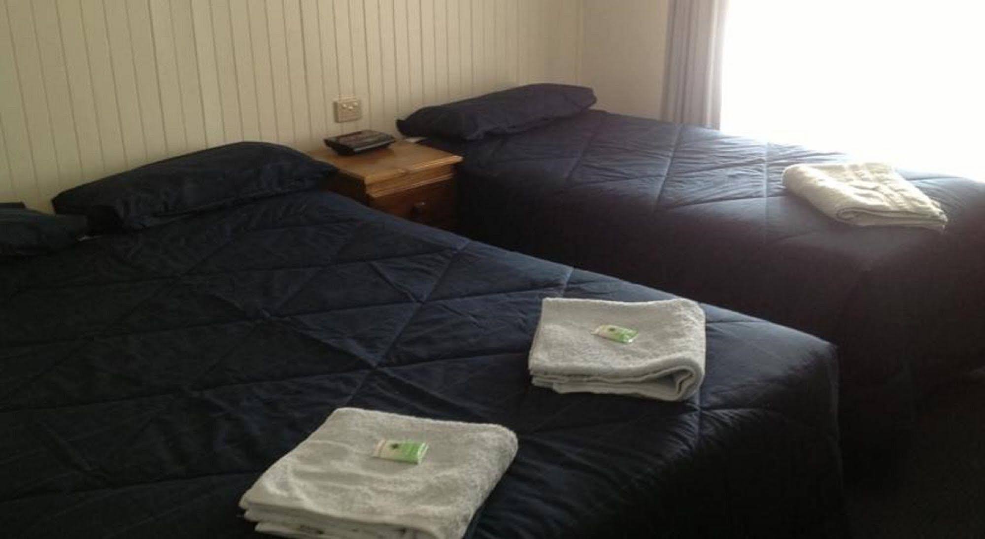 Stawell'S London Motor Inn Экстерьер фото